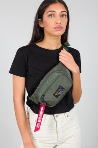 Riñonera modelo Crew de la marca Alpha Industries